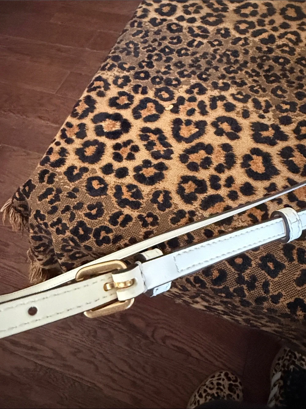 EXCELLENT USED CONDITION MINI TORY BURCH CROSSBODY 💋FINAL DROP💋SHOP IS CLOSING💋